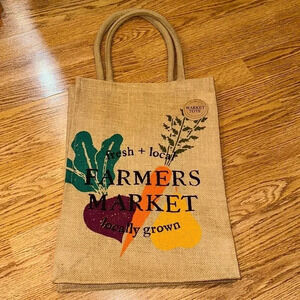 NWT Fresh + local farmers market locally grown bag tote with veggie graphics